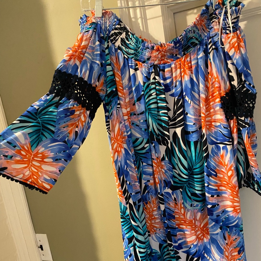 Off the shoulder, floral, jenifer Lopez dress